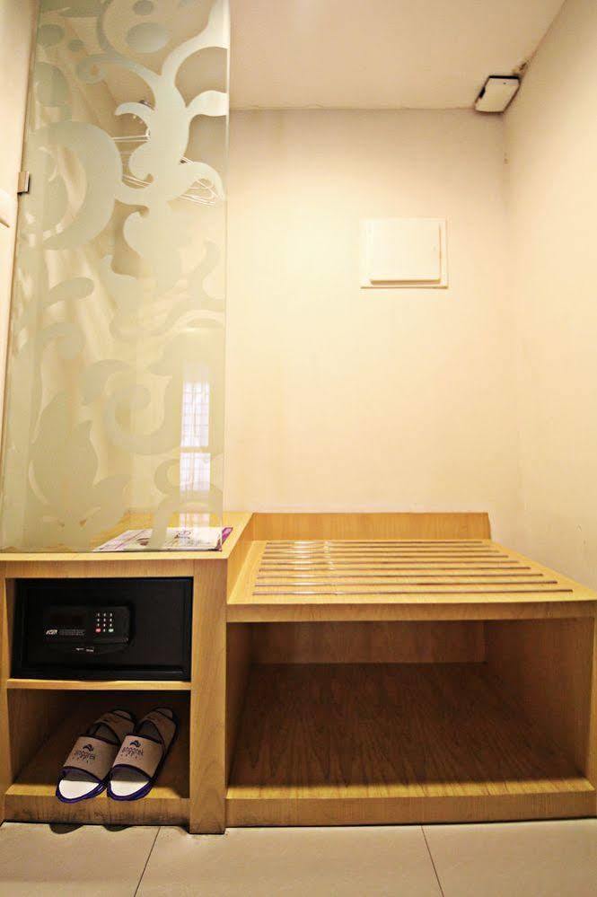 Hotel Anggrek Gandasari Bandung Exteriér fotografie