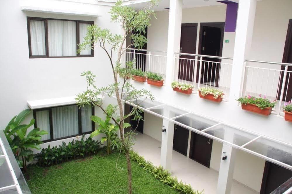 Hotel Anggrek Gandasari Bandung Exteriér fotografie
