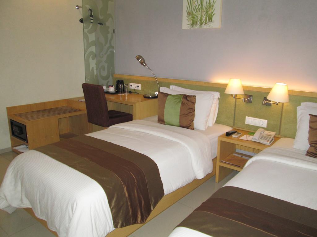 Hotel Anggrek Gandasari Bandung Exteriér fotografie