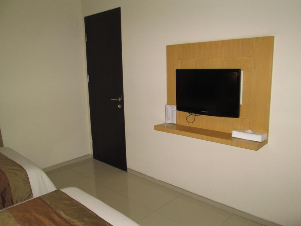Hotel Anggrek Gandasari Bandung Exteriér fotografie